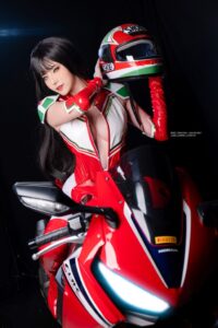 เจ๊แจม ถ่ายแบบ