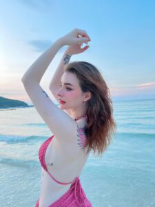 Jessie Vard 18+