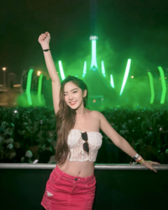 ฝน ชลดา 18+